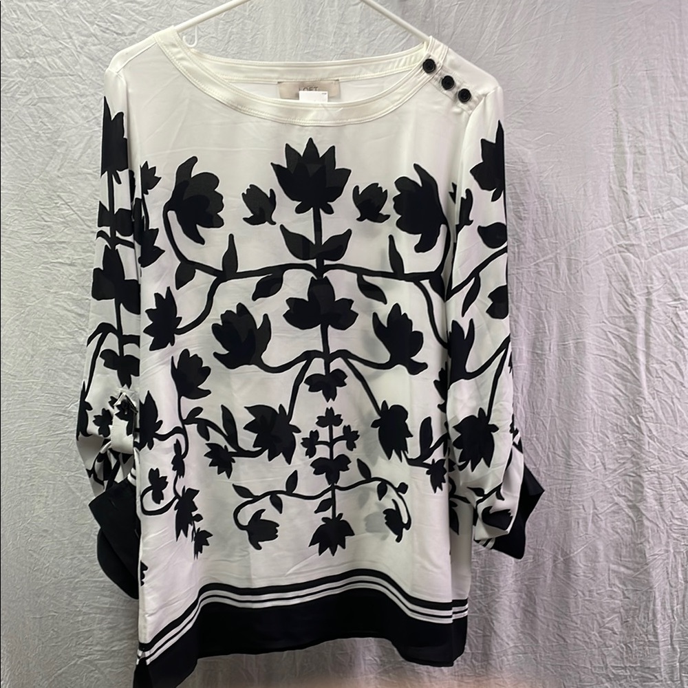 LOFT Black and White Floral Blouse